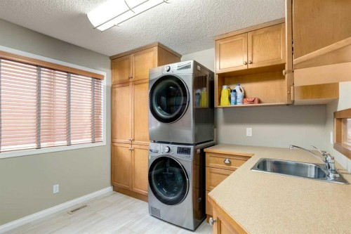 1880 Thornbird Road Se, Airdrie, AB - Indoor Photo Showing Laundry Room