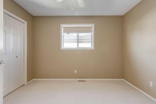 1880 Thornbird Road Se, Airdrie, AB - Indoor Photo Showing Other Room