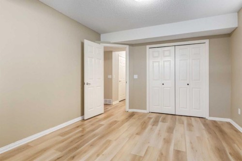 1880 Thornbird Road Se, Airdrie, AB - Indoor Photo Showing Other Room
