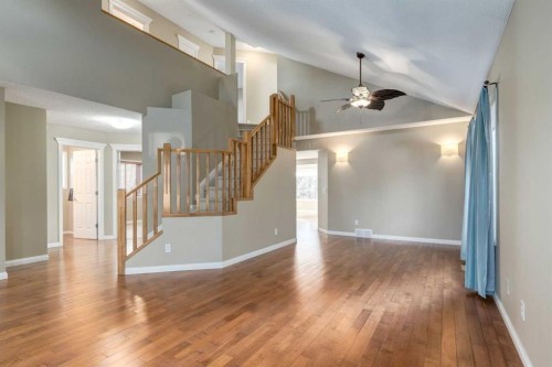 1880 Thornbird Road Se, Airdrie, AB - Indoor Photo Showing Other Room