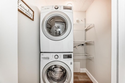 201-835 18 Avenue Sw, Calgary, AB - Indoor Photo Showing Laundry Room