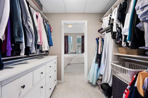 1708-211 13 Avenue Se, Calgary, AB - Indoor With Storage