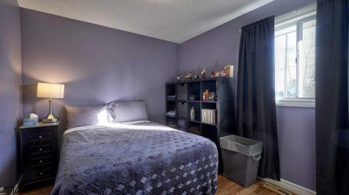 232 Penbrooke Way Se, Calgary, AB - Indoor Photo Showing Bedroom