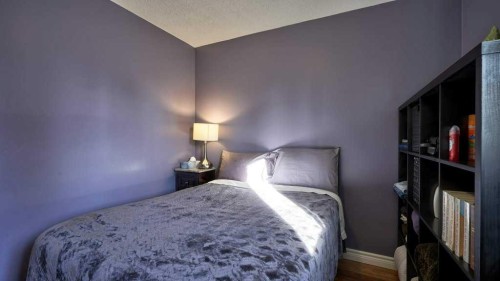 232 Penbrooke Way Se, Calgary, AB - Indoor Photo Showing Bedroom