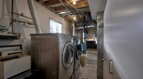 232 Penbrooke Way Se, Calgary, AB - Indoor Photo Showing Laundry Room
