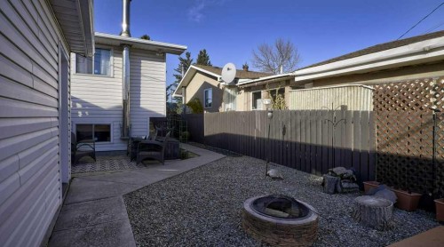 232 Penbrooke Way Se, Calgary, AB - Outdoor With Exterior