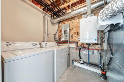 313 Strathcona Circle, Strathmore, AB - Indoor Photo Showing Laundry Room