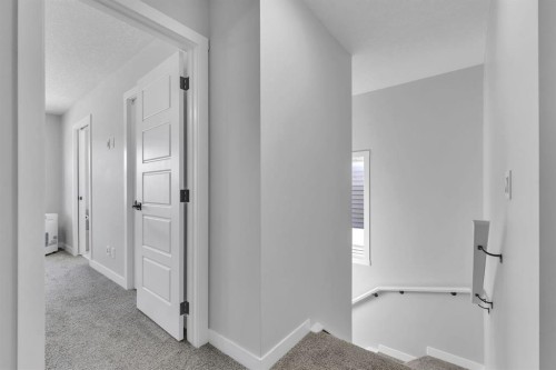 67 Corner Glen Gardens Ne, Calgary, AB - Indoor Photo Showing Other Room