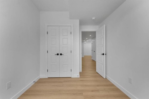 67 Corner Glen Gardens Ne, Calgary, AB - Indoor Photo Showing Other Room