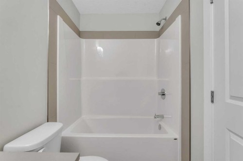 342 Canals Crossing Sw, Airdrie, AB - Indoor Photo Showing Bathroom
