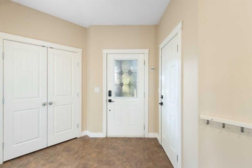 100 Lakeside View, Strathmore, AB - Indoor Photo Showing Other Room