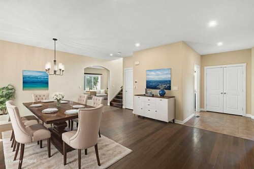 100 Lakeside View, Strathmore, AB - Indoor Photo Showing Dining Room