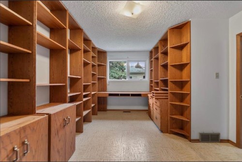 5339 Brisebois Drive Nw, Calgary, AB - Indoor