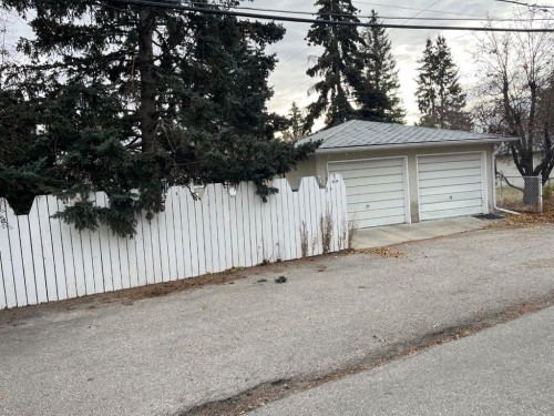 5339 Brisebois Drive Nw, Calgary, AB - Outdoor