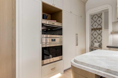 412 40 Avenue Sw, Calgary, AB - Indoor