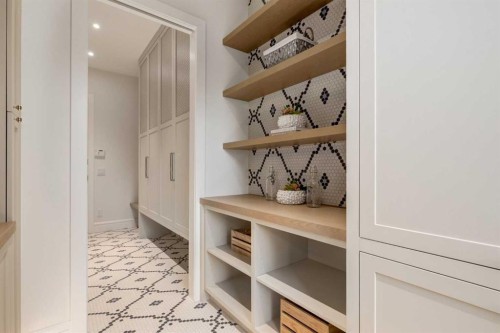 412 40 Avenue Sw, Calgary, AB - Indoor