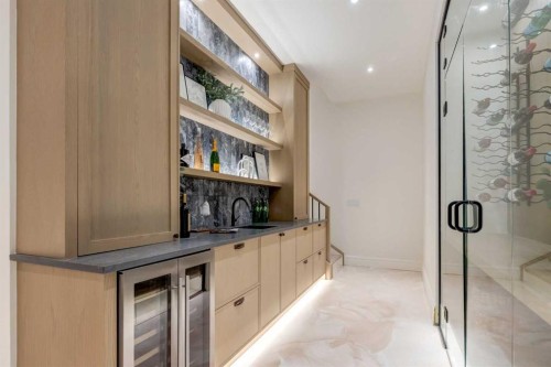 412 40 Avenue Sw, Calgary, AB - Indoor