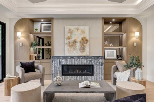 412 40 Avenue Sw, Calgary, AB - Indoor Photo Showing Living Room With Fireplace