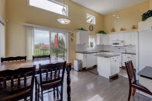 82 Country Hills Cove Nw, Calgary, AB - Indoor Photo Showing Dining Room