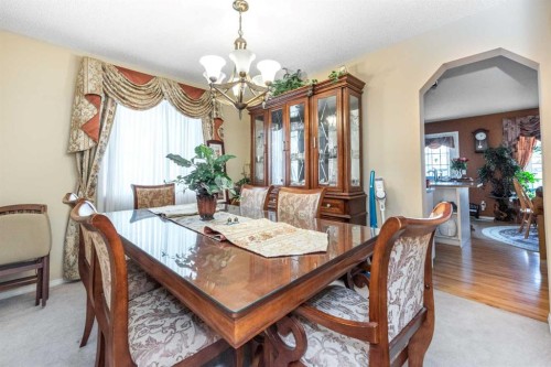 26 Citadel Crest Link Nw, Calgary, AB - Indoor Photo Showing Dining Room