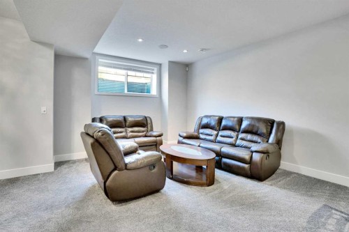 172 Kinniburgh Way, Chestermere, AB - Indoor Photo Showing Living Room
