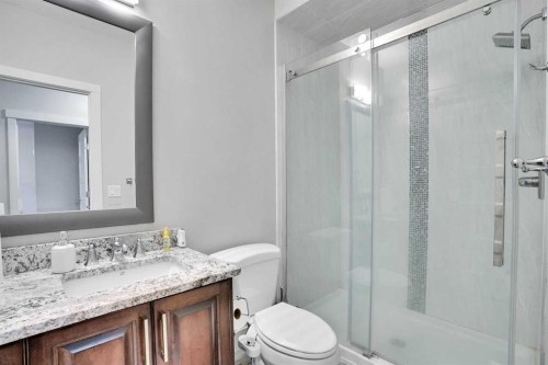 172 Kinniburgh Way, Chestermere, AB - Indoor Photo Showing Bathroom