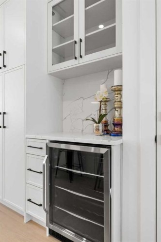 3116 4A Street Nw, Calgary, AB - Indoor