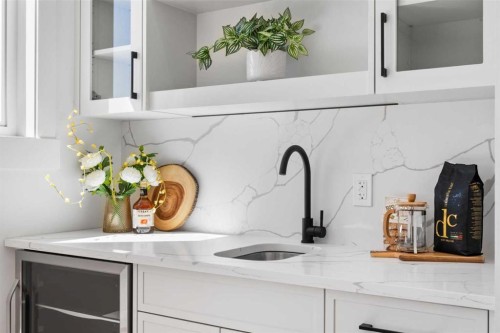 3116 4A Street Nw, Calgary, AB - Indoor Photo Showing Kitchen