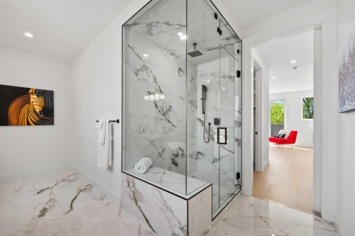 3116 4A Street Nw, Calgary, AB - Indoor Photo Showing Bathroom