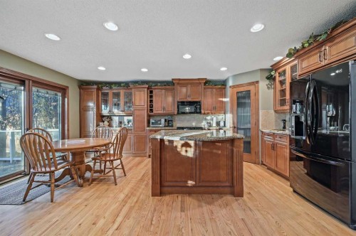 114 Valley Ponds Crescent Nw, Calgary, AB - Indoor