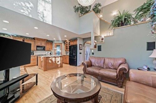 114 Valley Ponds Crescent Nw, Calgary, AB - Indoor Photo Showing Living Room