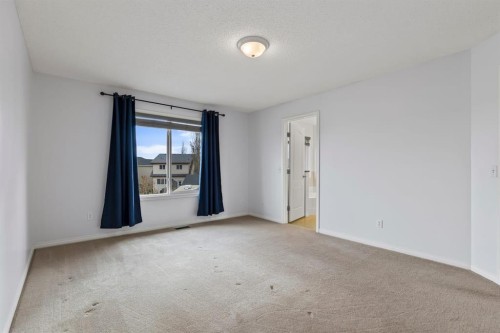 1043 Copperfield Boulevard Se, Calgary, AB - Indoor Photo Showing Other Room