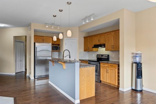 1043 Copperfield Boulevard Se, Calgary, AB - Indoor Photo Showing Kitchen