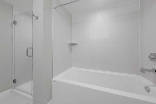 3404-930 6 Avenue Sw, Calgary, AB - Indoor Photo Showing Bathroom