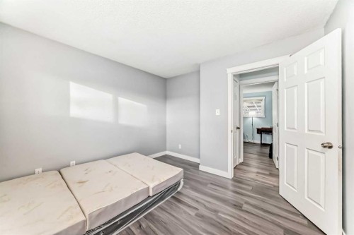 4416 Maryvale Drive Ne, Calgary, AB - Indoor