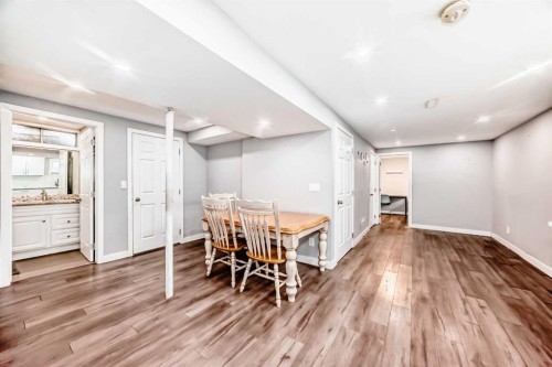 4416 Maryvale Drive Ne, Calgary, AB - Indoor