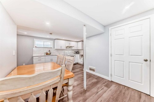 4416 Maryvale Drive Ne, Calgary, AB - Indoor Photo Showing Dining Room