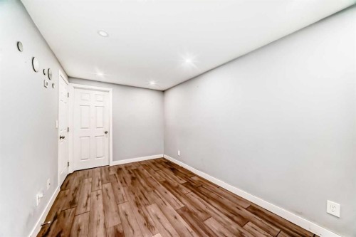 4416 Maryvale Drive Ne, Calgary, AB - Indoor Photo Showing Other Room