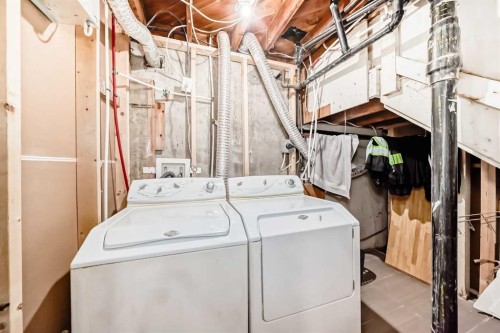 4416 Maryvale Drive Ne, Calgary, AB - Indoor Photo Showing Laundry Room