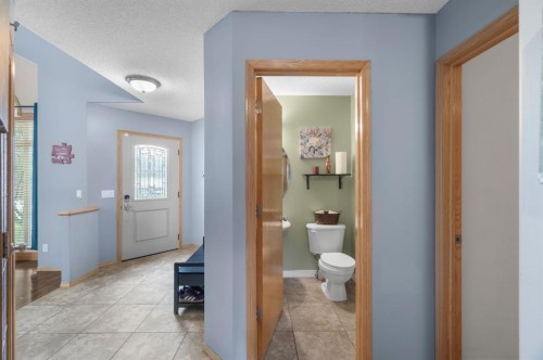168 Fairways Drive Nw, Airdrie, AB - Indoor Photo Showing Bathroom