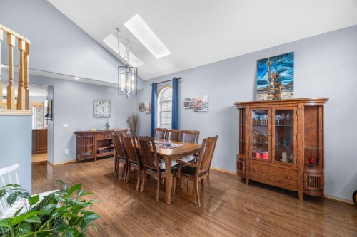 168 Fairways Drive Nw, Airdrie, AB - Indoor Photo Showing Dining Room