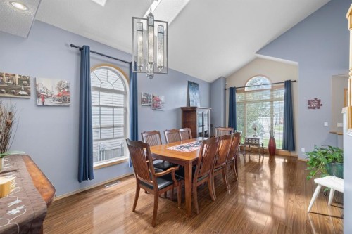 168 Fairways Drive Nw, Airdrie, AB - Indoor Photo Showing Dining Room