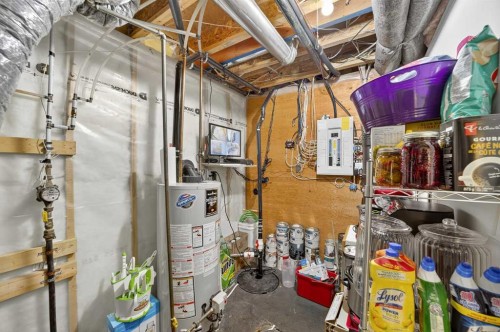 816-800 Carriage Lane Place, Carstairs, AB - Indoor Photo Showing Basement