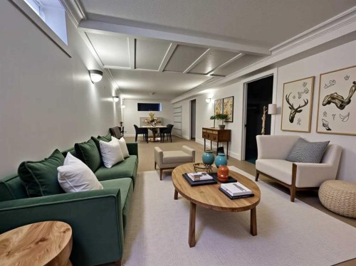 3506 Doverthorn Road Se, Calgary, AB - Indoor Photo Showing Living Room