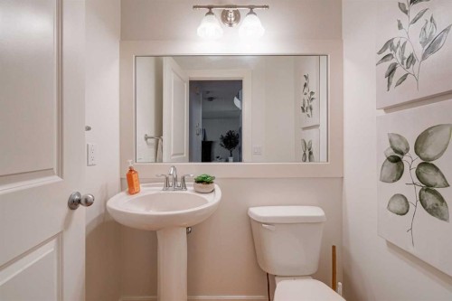 108 Tuscany Estates Close Nw, Calgary, AB - Indoor Photo Showing Bathroom