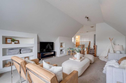 108 Tuscany Estates Close Nw, Calgary, AB - Indoor Photo Showing Living Room