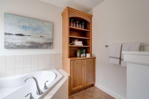 108 Tuscany Estates Close Nw, Calgary, AB - Indoor Photo Showing Bathroom