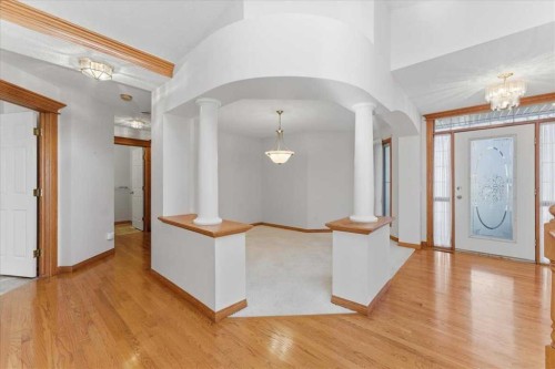 69 Scimitar Point Nw, Calgary, AB - Indoor Photo Showing Other Room