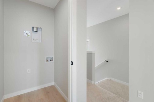 1477 Rangeview Drive Se, Calgary, AB - Indoor Photo Showing Other Room