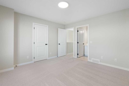 1477 Rangeview Drive Se, Calgary, AB - Indoor Photo Showing Other Room